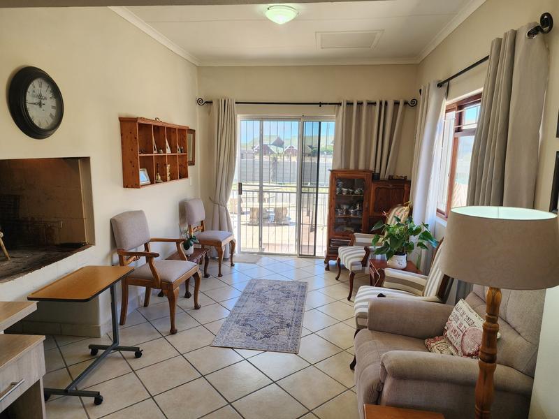 5 Bedroom Property for Sale in Hartenbos Western Cape